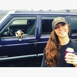 Meet your Posher, Karisa